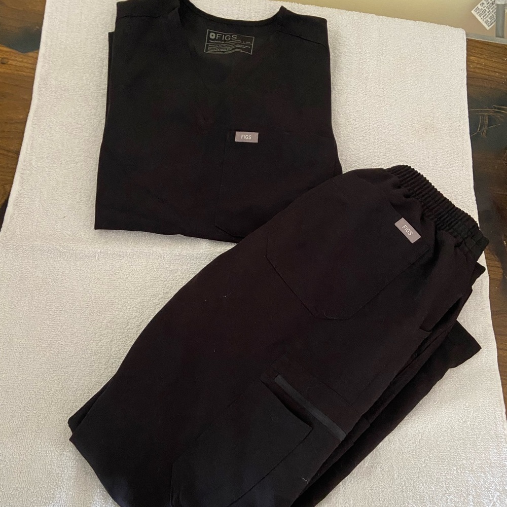 Figs Jet Black V-Neck Medical Scrub Set